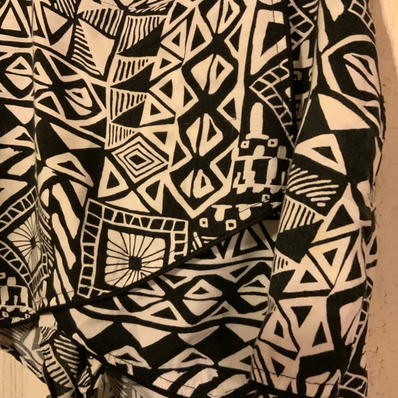 Black and white skort - Picture 2 of 5